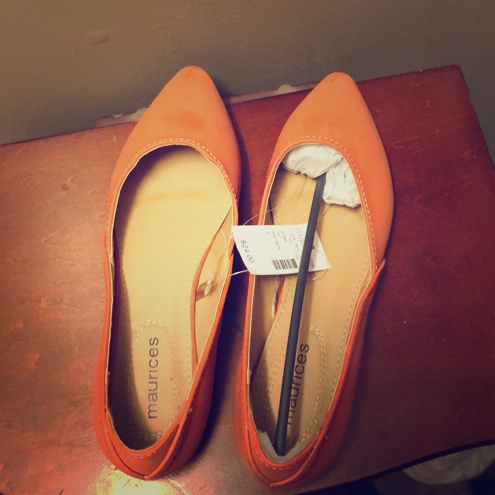 Maurice’s Coral flats size 7